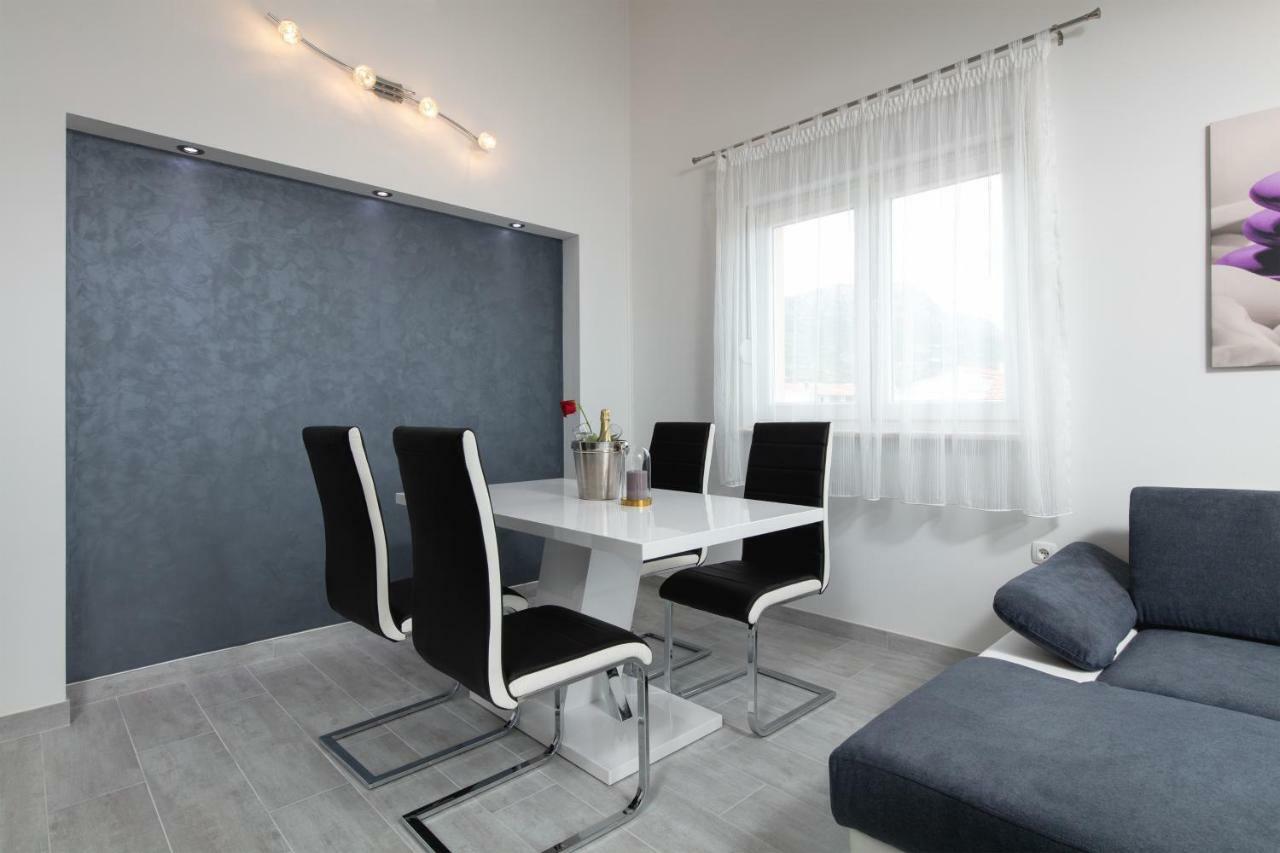 Villa Apartments Kordic Kaštela Exterior foto